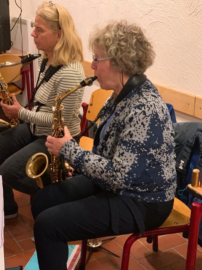 De Broodwinkel - blaasorkest - saxofoons